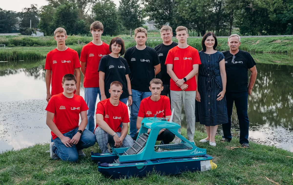 Ученики «Техноспейса» разработали робота для очистки рек и озер