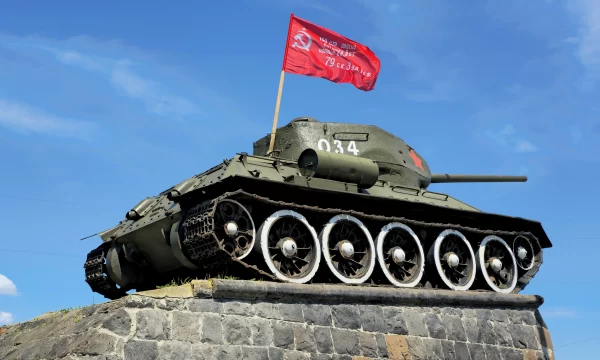Памятник «Танк Т-34-85»