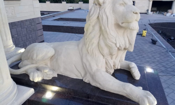 Скульптуры львов 1